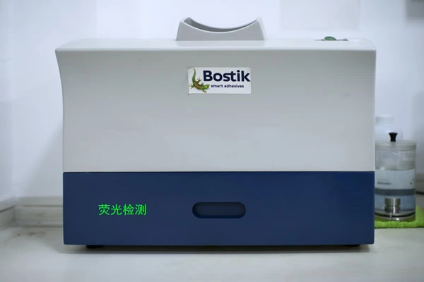 Fluorescence detection